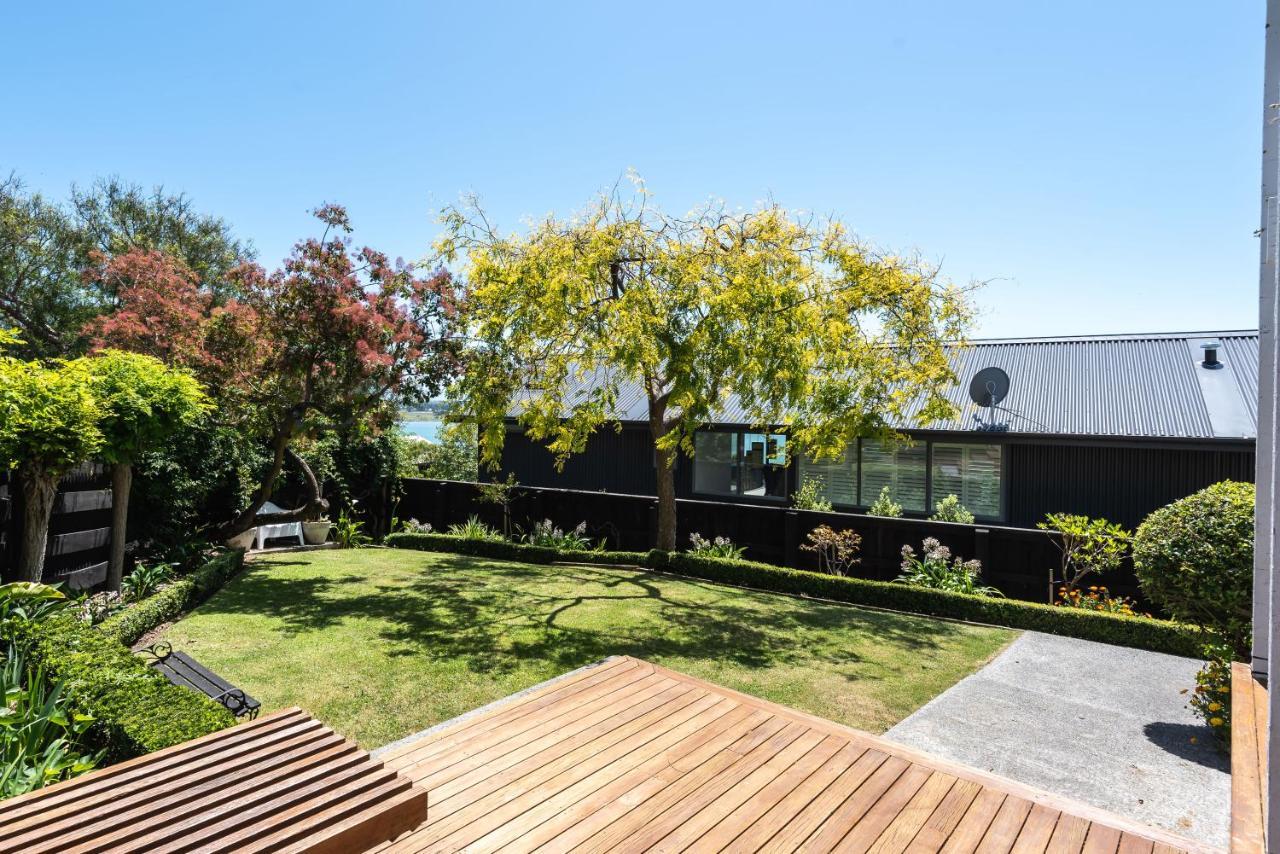 Appartamento Retro Living - Lush Garden Christchurch Esterno foto